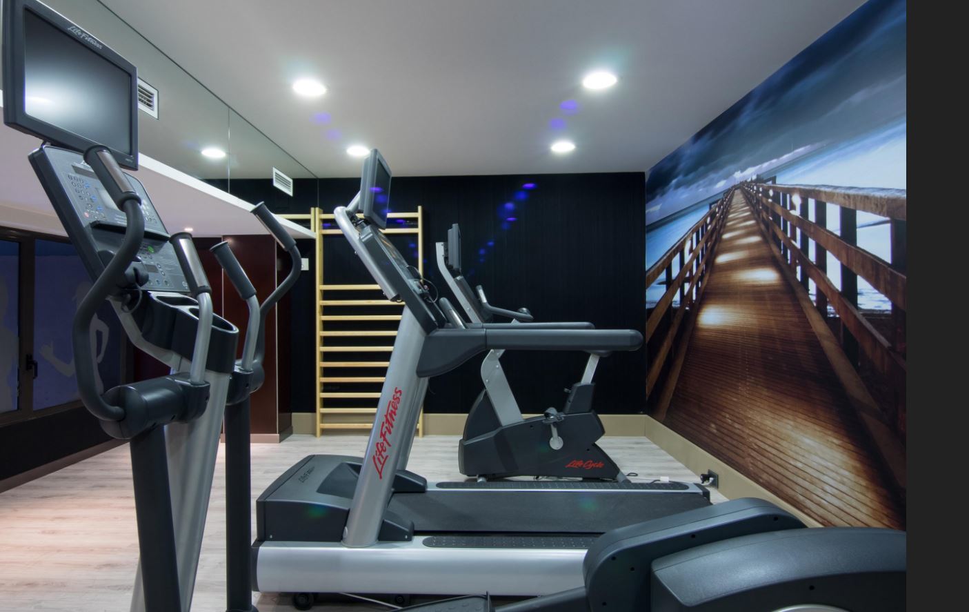 Hotel Catalonia Magdalenes 4*